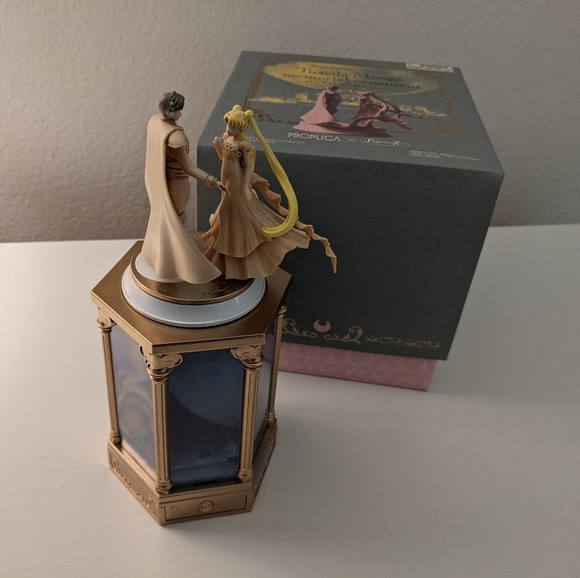 Bandai PROPLICA Sailor Moon Tuxedo Mirage Memorial Ornament Music Box Replica - Picture 4 of 12